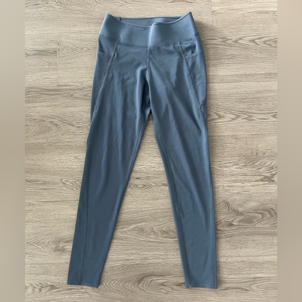 Uniqlo AIRism athletic leggings size xs
